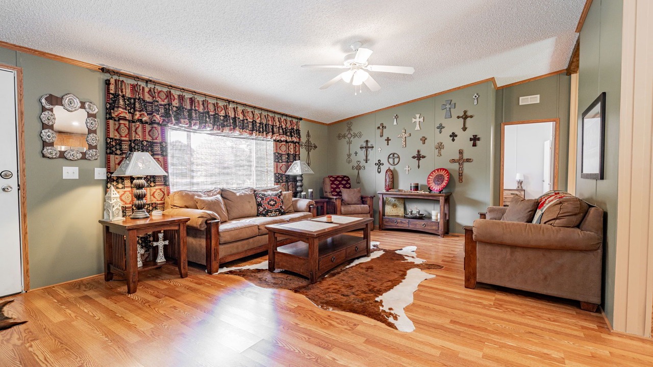 Photo of Livingroom in Pottsboro