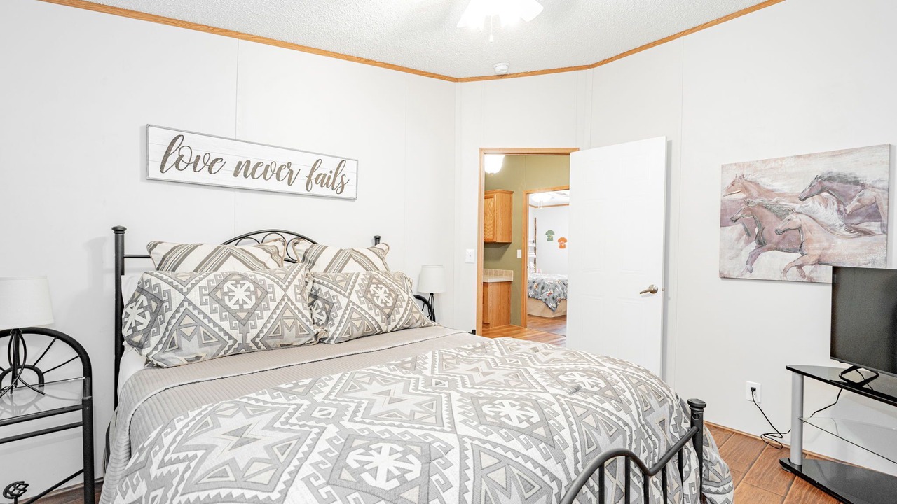 Photo of Bedroom in Pottsboro