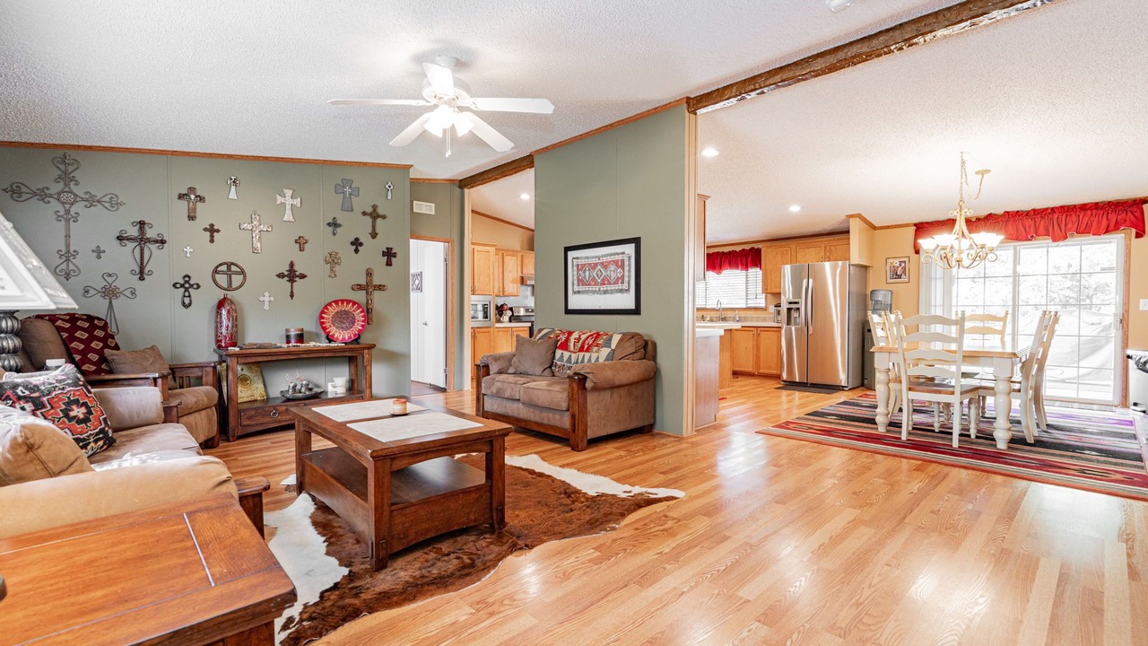 Photo of Livingroom in Pottsboro