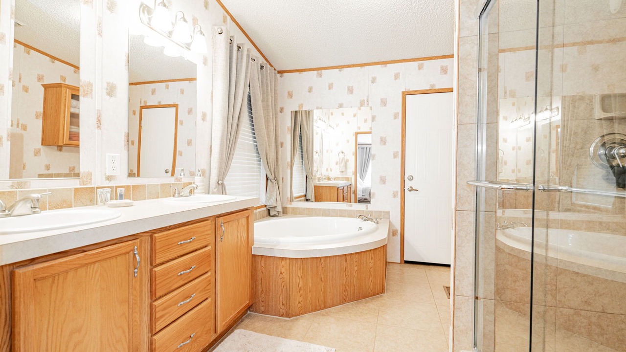 Photo of Bathroom in Pottsboro