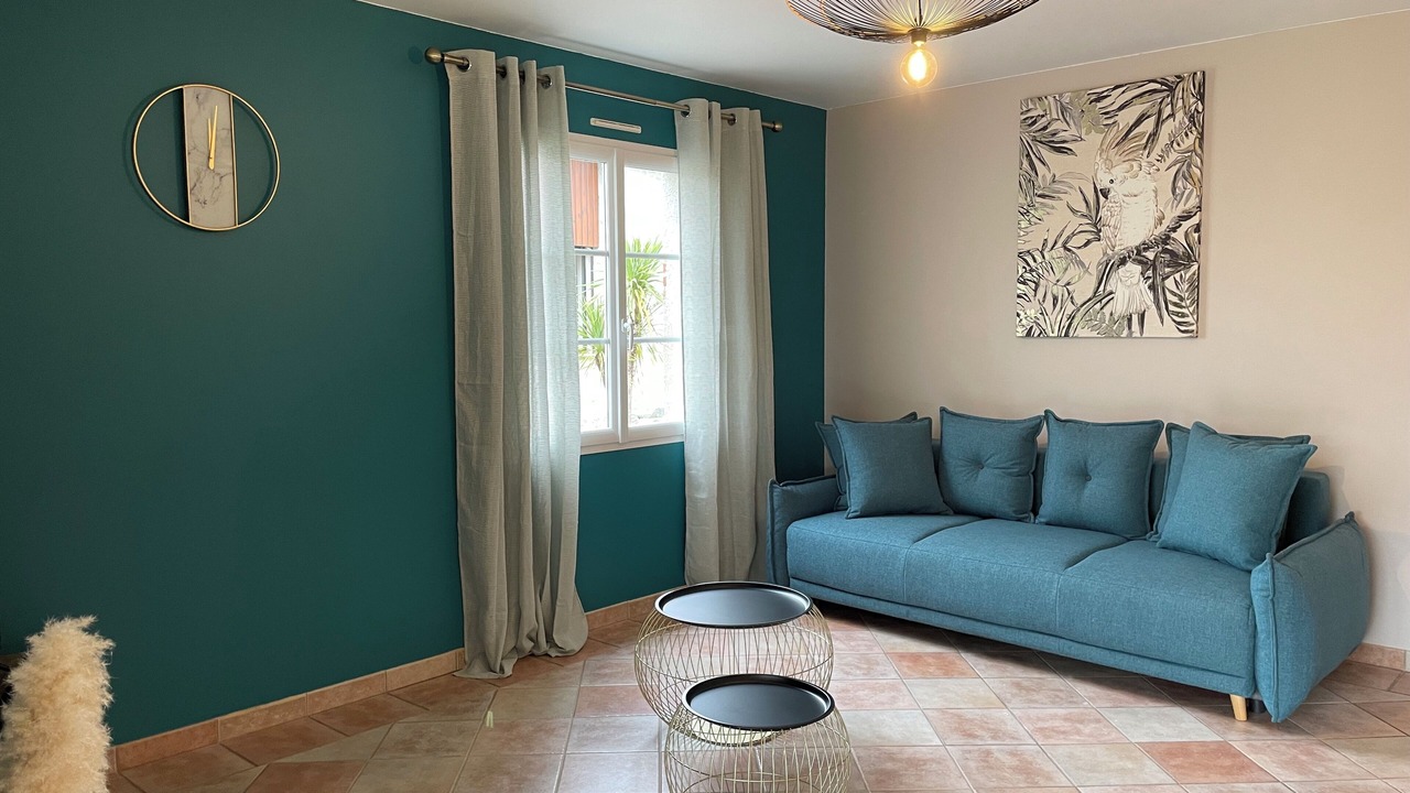 Photo of Livingroom in Saint-Pastour