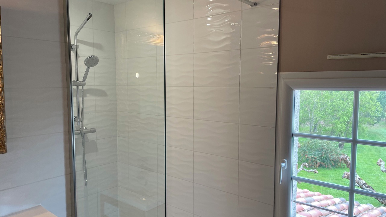 Photo of Bathroom in Saint-Pastour