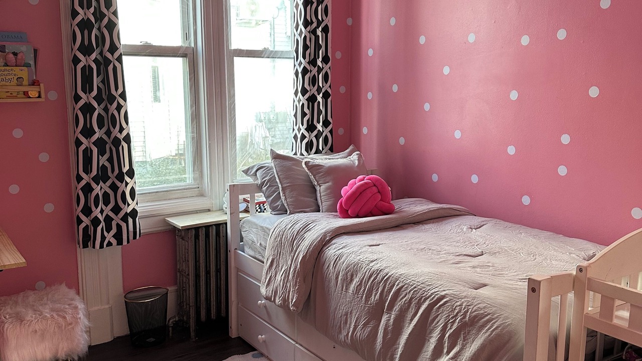 Photo of Bedroom in South Side