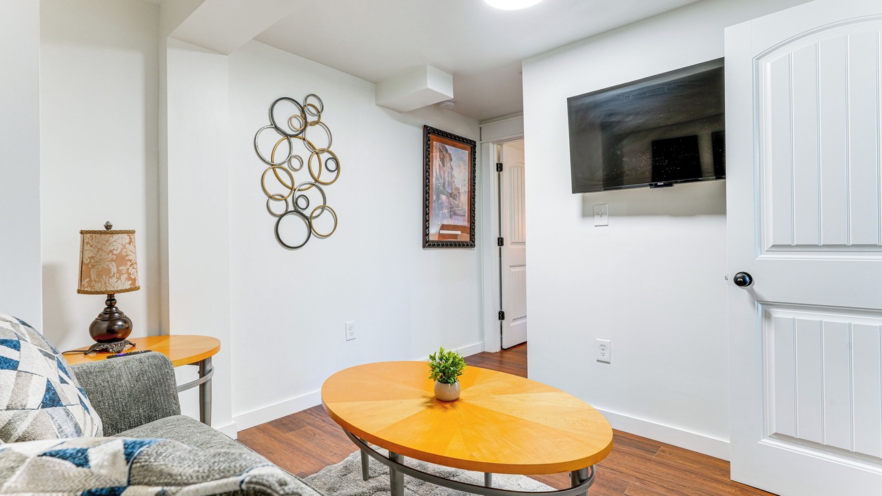 Photo of Livingroom in Cleveland