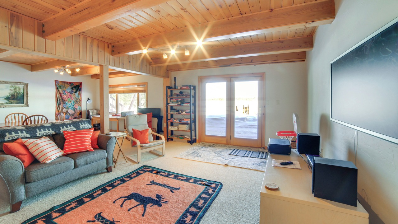 Photo of Livingroom in Channing
