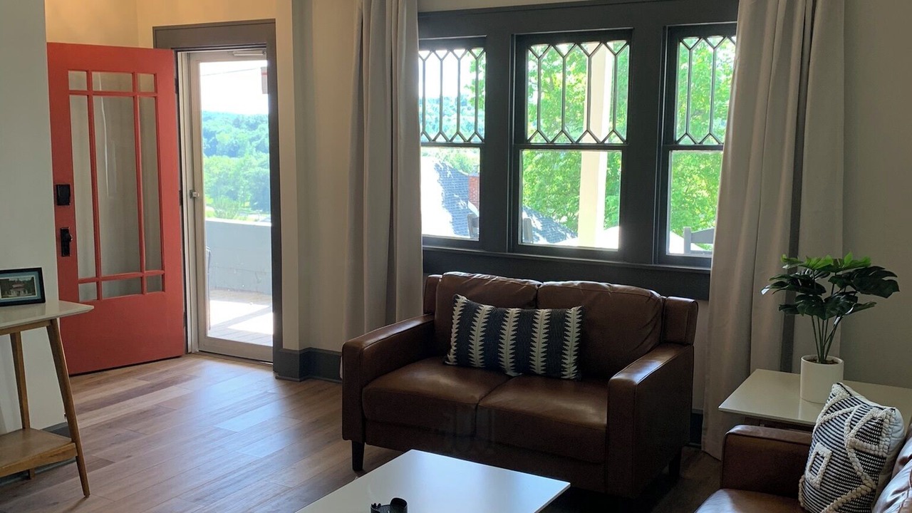 Photo of Livingroom in West Baden Springs