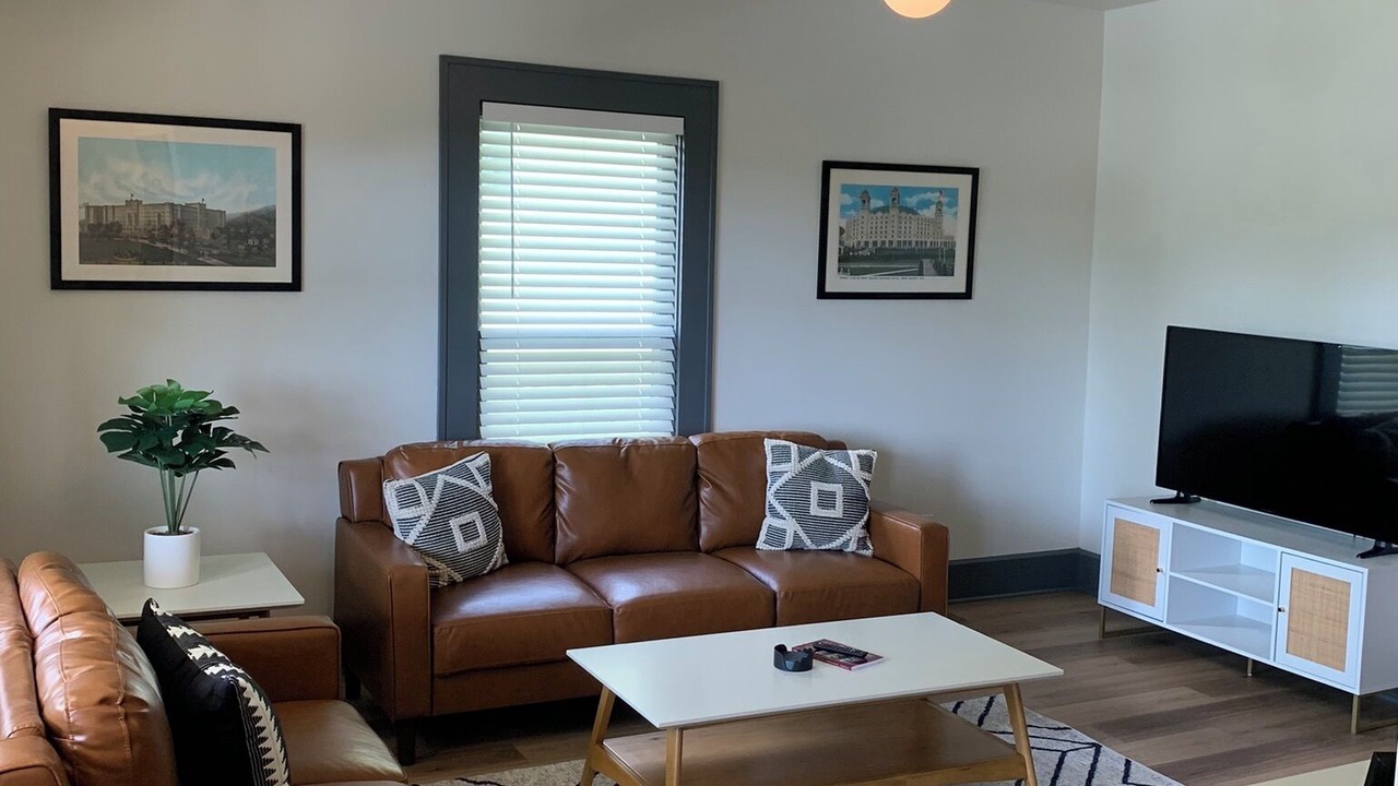 Photo of Livingroom in West Baden Springs