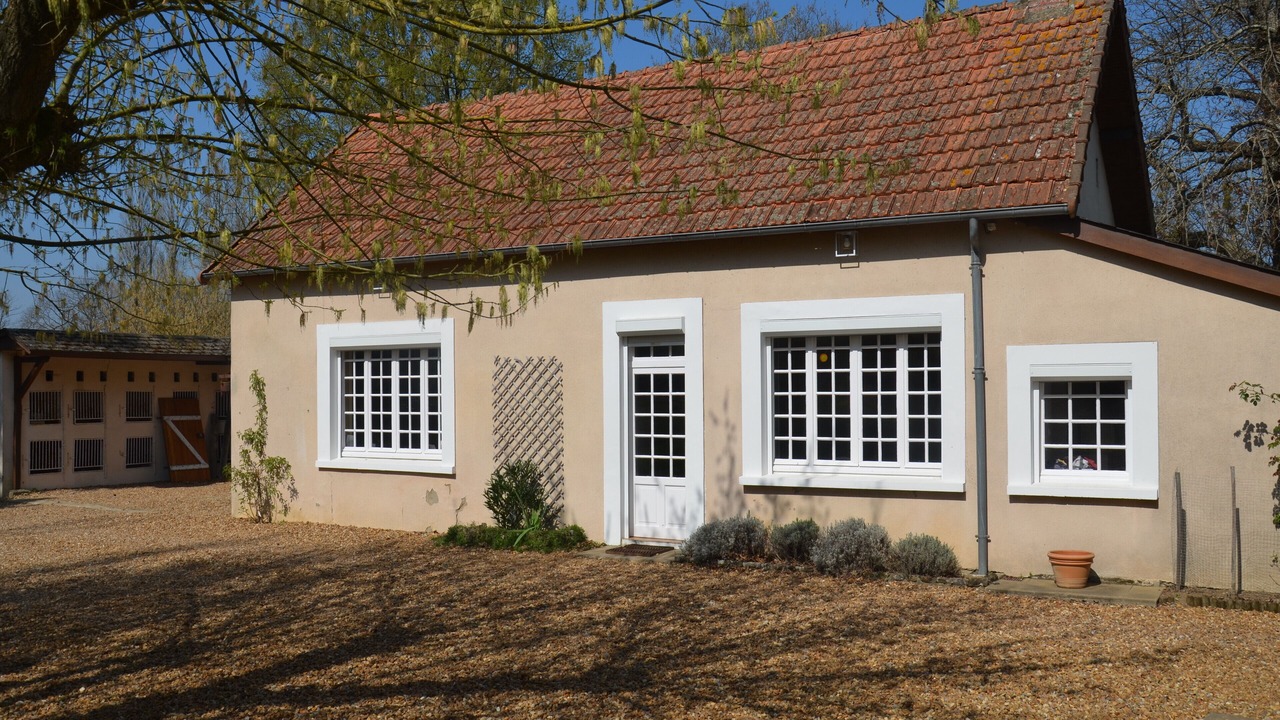 Photo of Outdoor in Guecelard