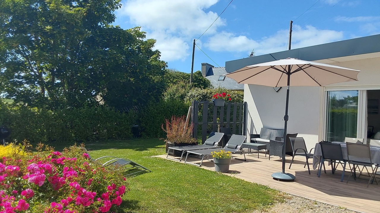 Photo of Patio Balcony in Plouneour-Trez