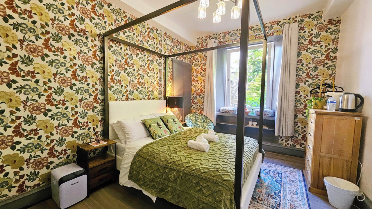 Photo of Bedroom in West End