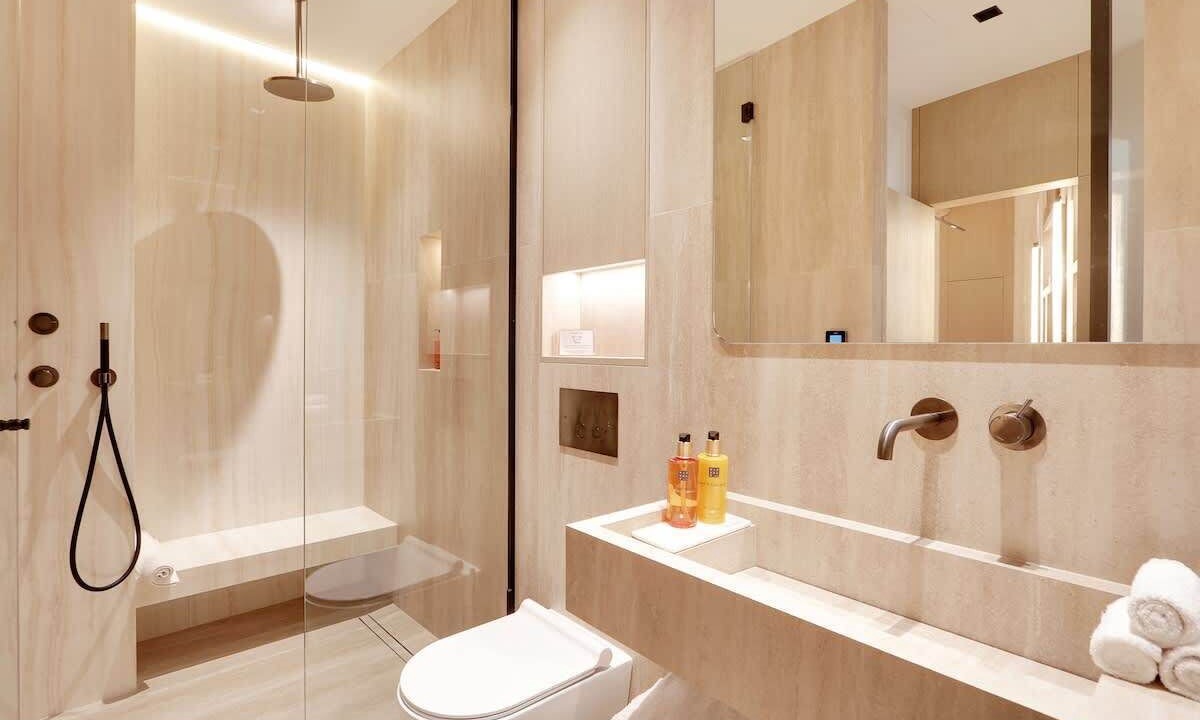 Photo of Bathroom in Saint-Merri