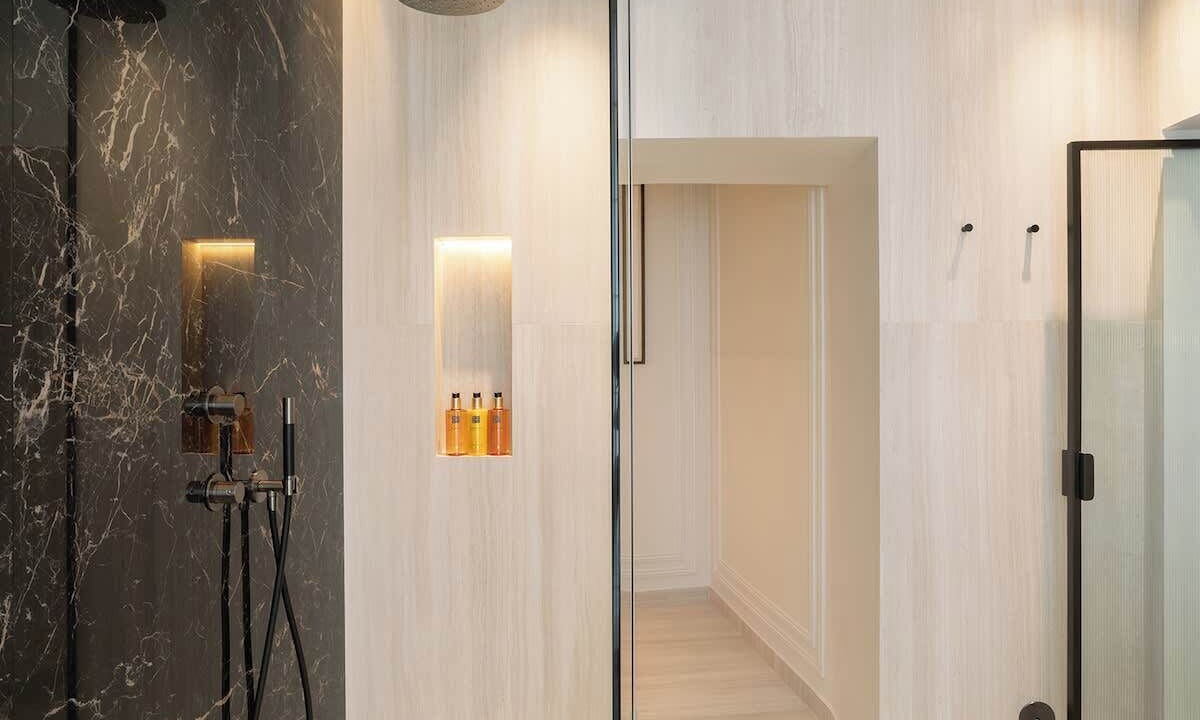 Photo of Bathroom in Saint-Merri