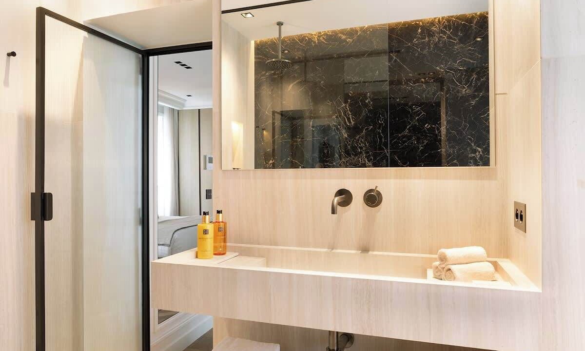 Photo of Bathroom in Saint-Merri