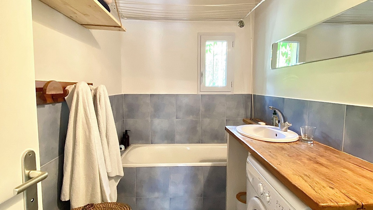 Photo of Bathroom in Pignan