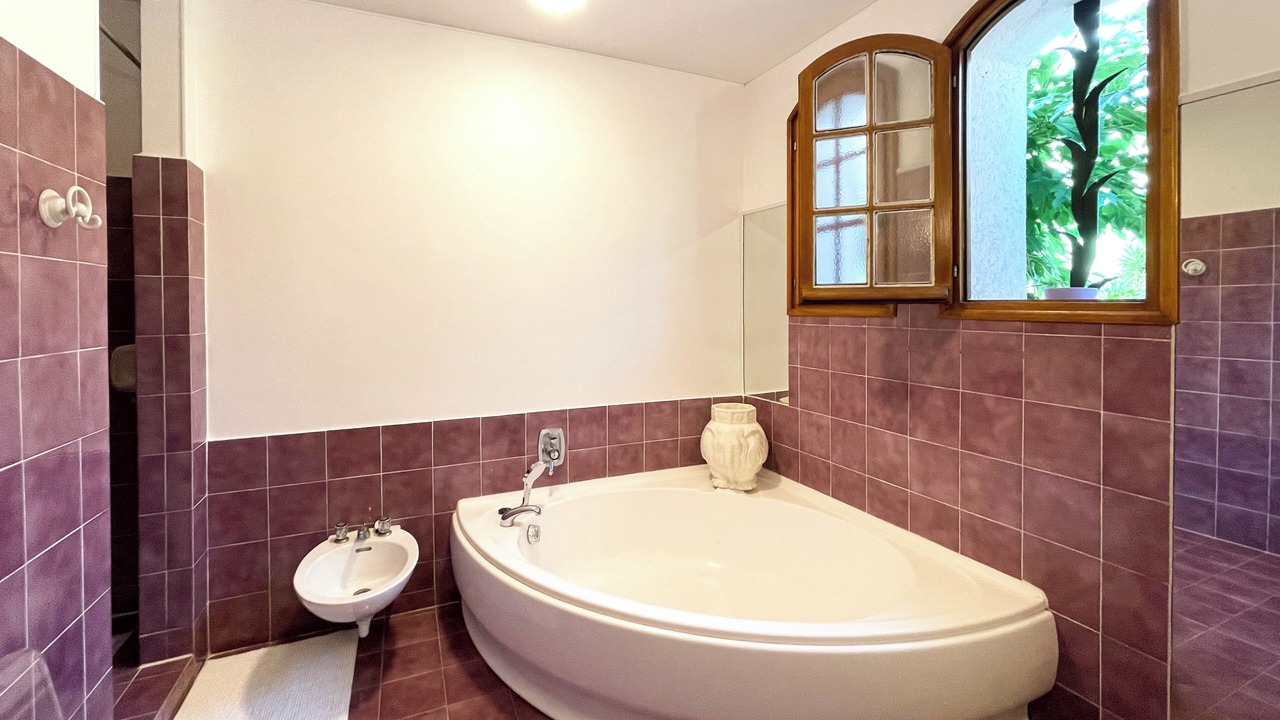 Photo of Bathroom in Lattes