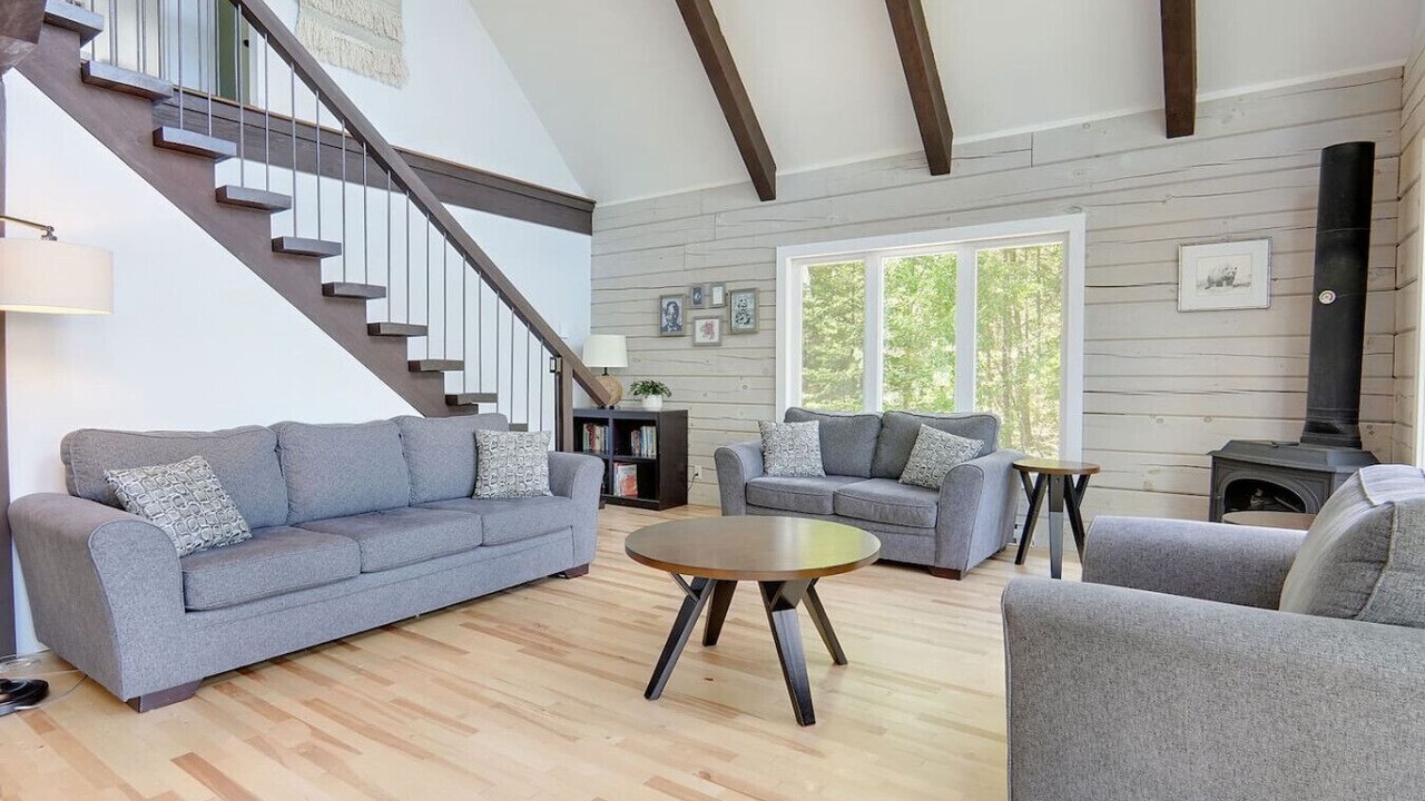 Photo of Livingroom in Pontiac
