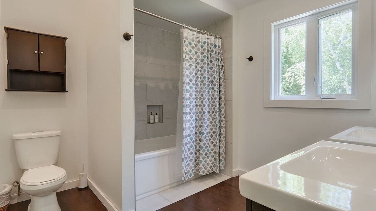 Photo of Bathroom in Pontiac