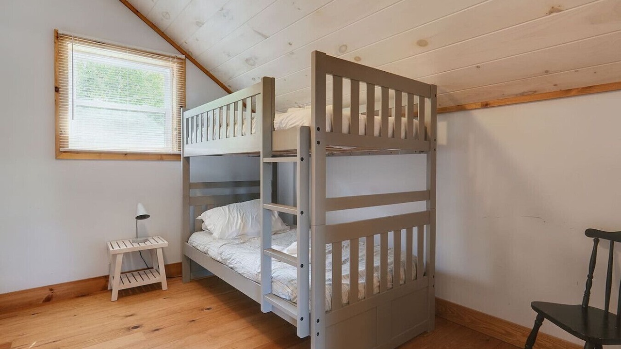 Photo of Bedroom in Pontiac