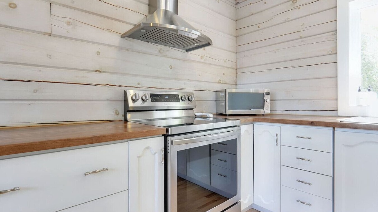 Photo of Kitchen in Pontiac