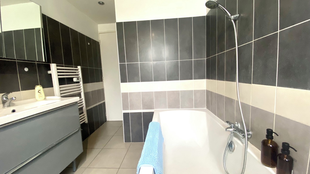 Photo of Bathroom in Lemasson