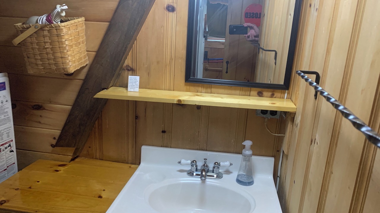 Photo of Bathroom in Warren