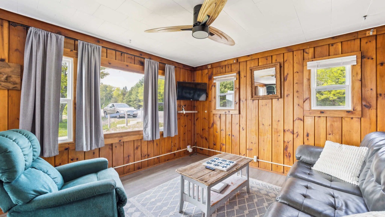 Photo of Livingroom in Oscoda