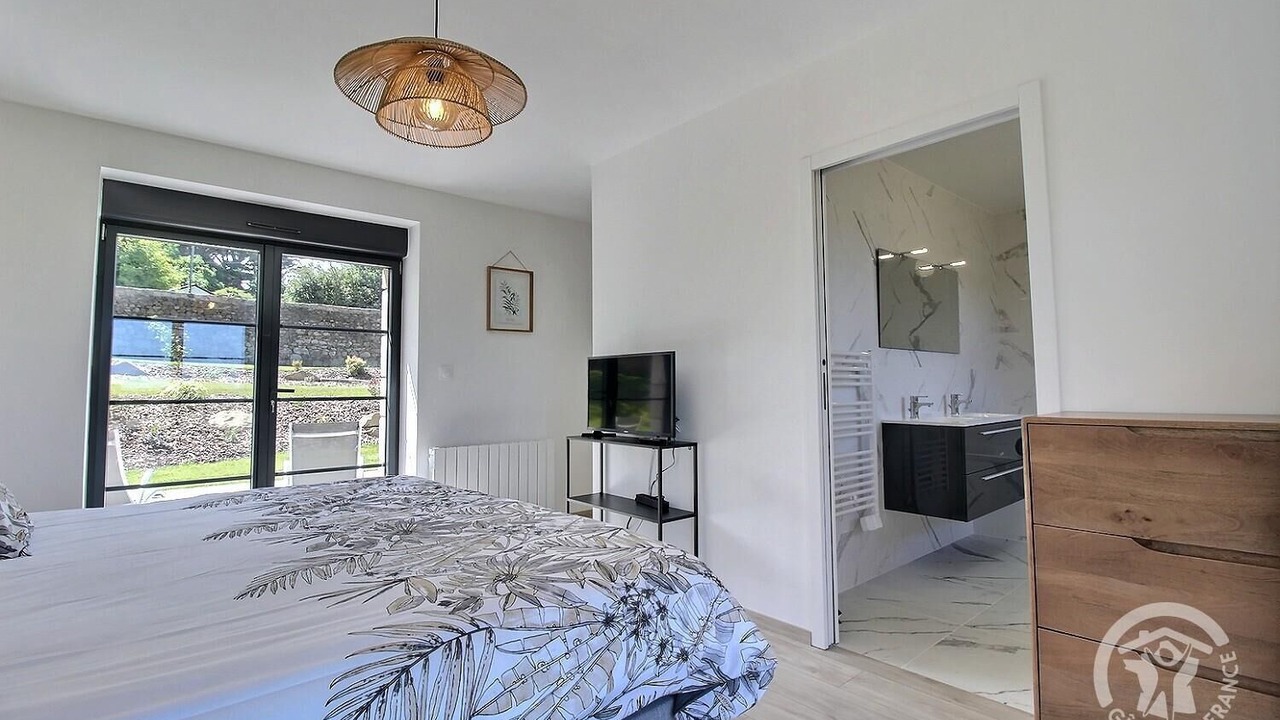 Photo of Bedroom in Plougrescant