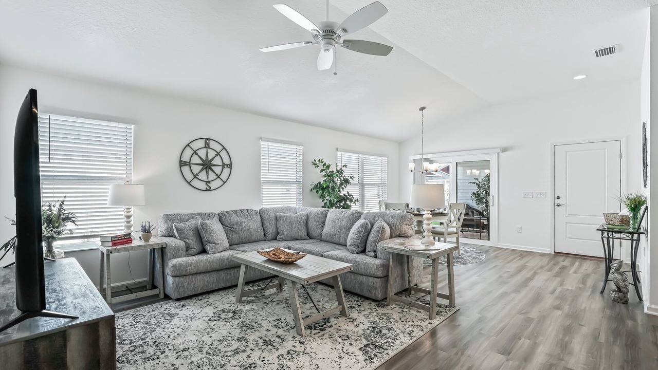 Photo of Livingroom in Okahumpka