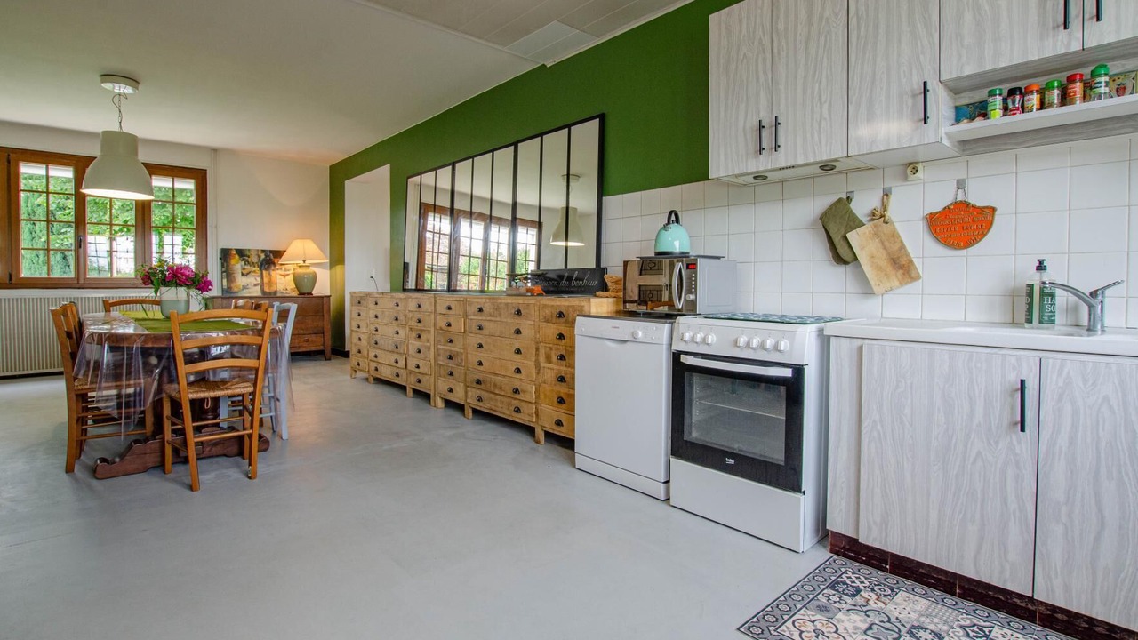 Photo of Kitchen in Rouilly-Sacey