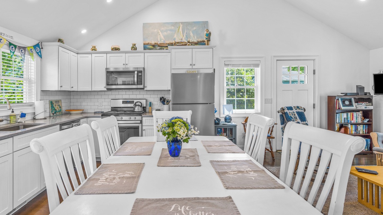 Photo of Kitchen in Popponesset