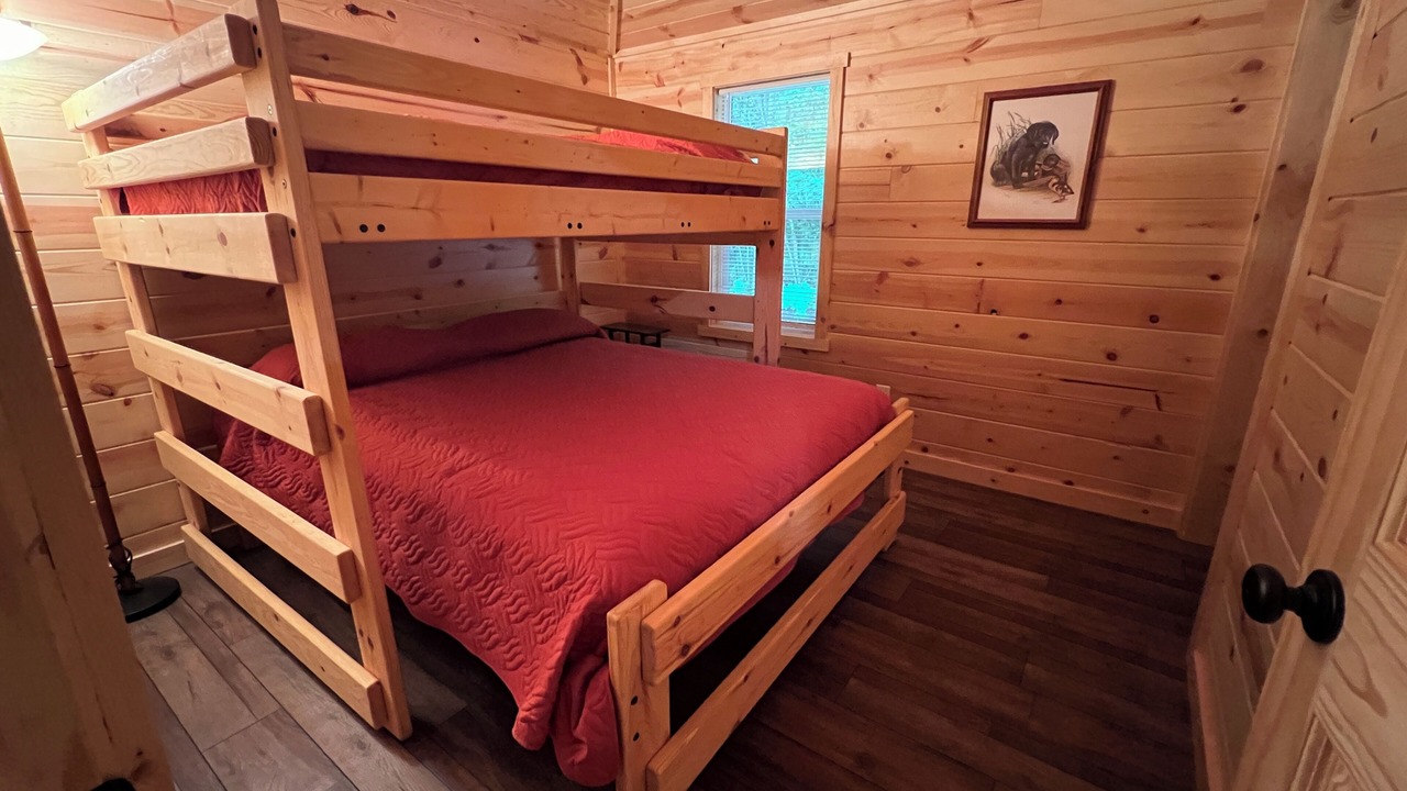 Photo of Bedroom in Munising