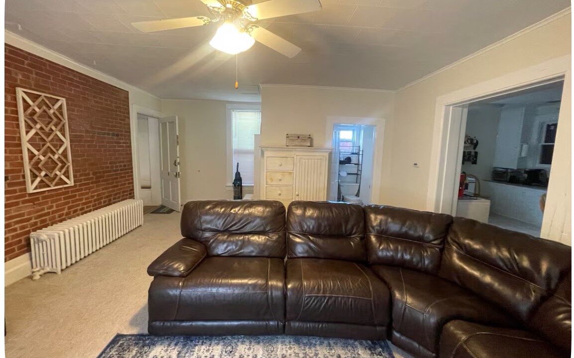 Photo of Livingroom in Nauvoo