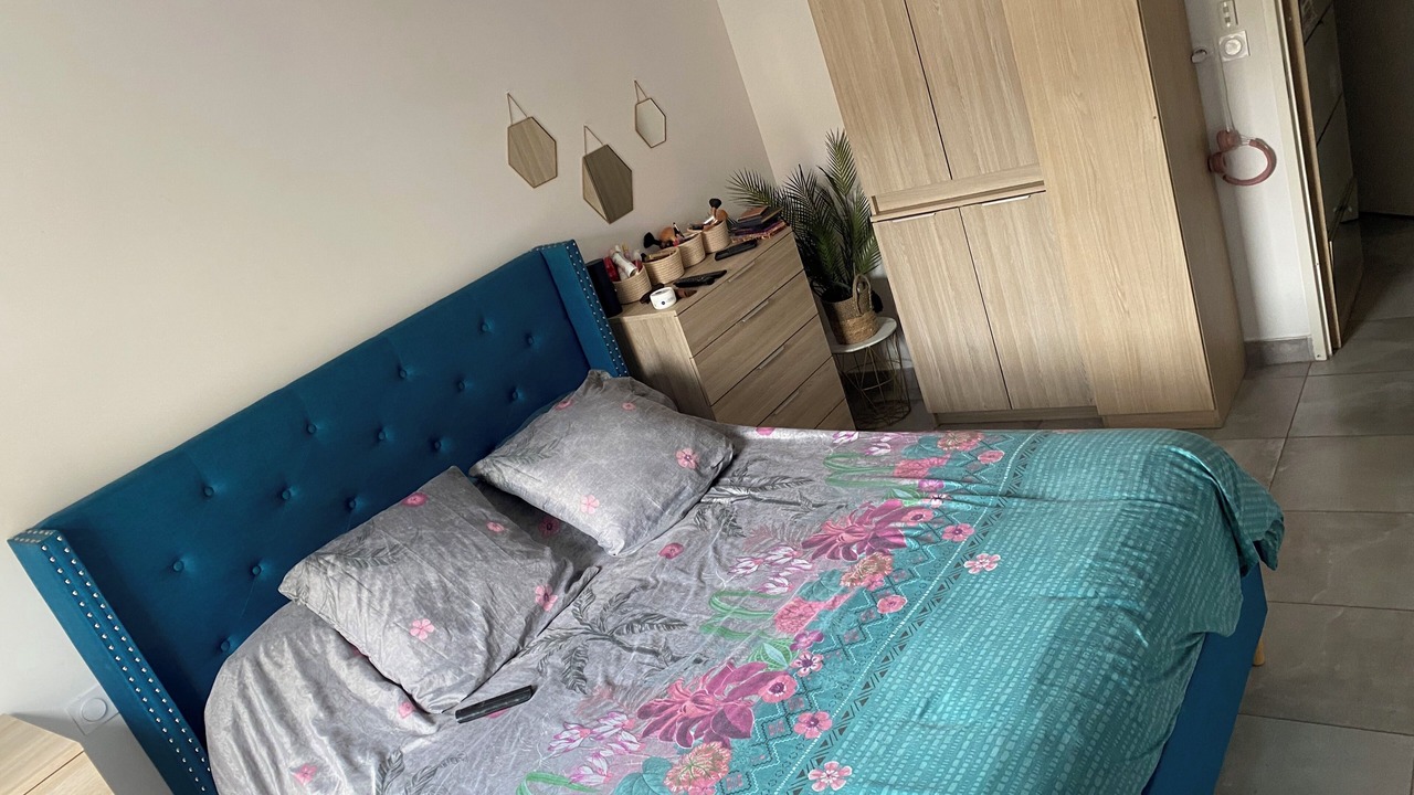 Photo of Bedroom in Antigone