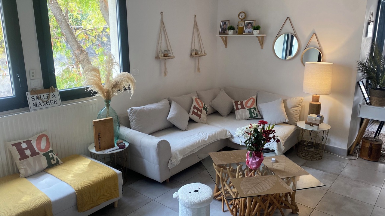 Photo of Livingroom in Antigone