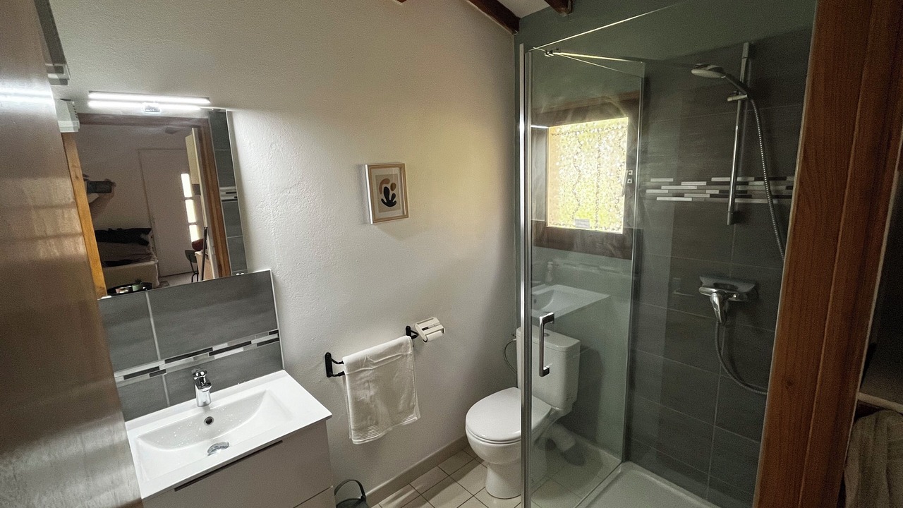 Photo of Bathroom in Saint-Martin-d'Ardeche
