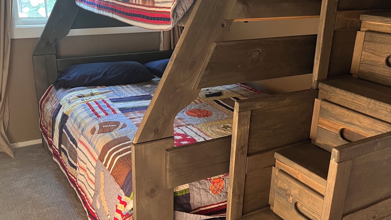 Photo of Bedroom in Spirit Lake