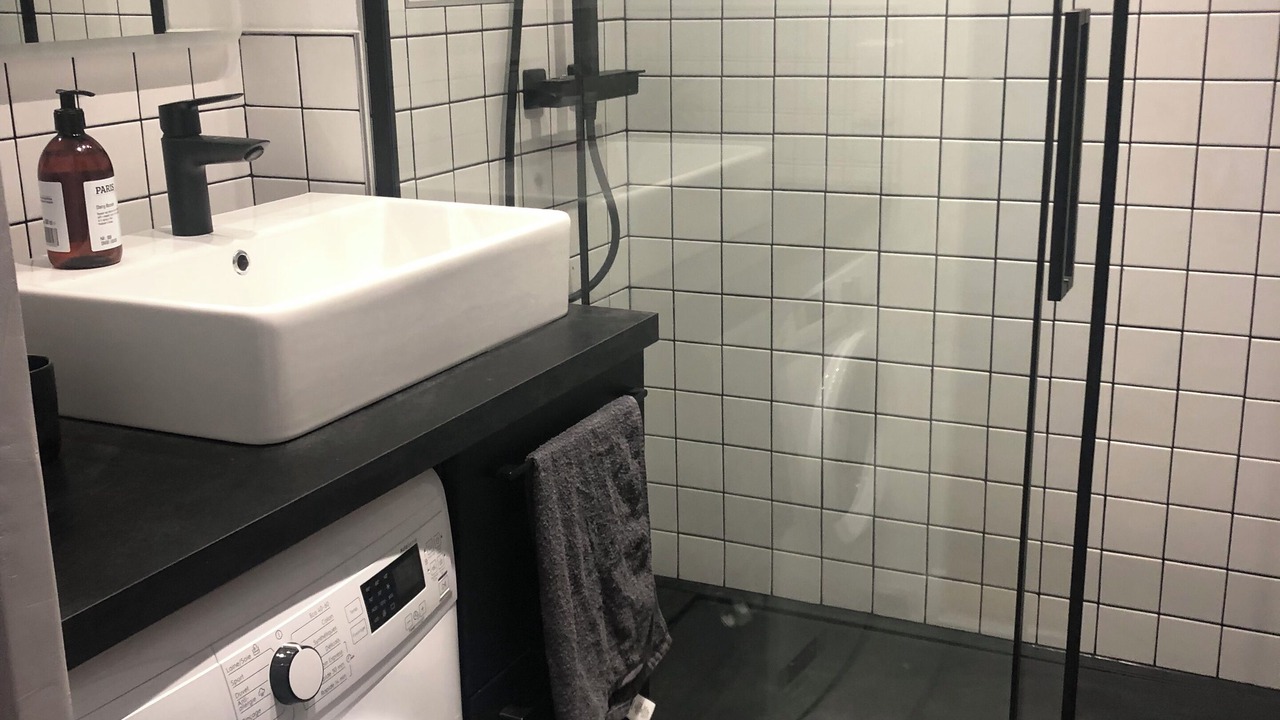 Photo of Bathroom in Saint-Fargeau