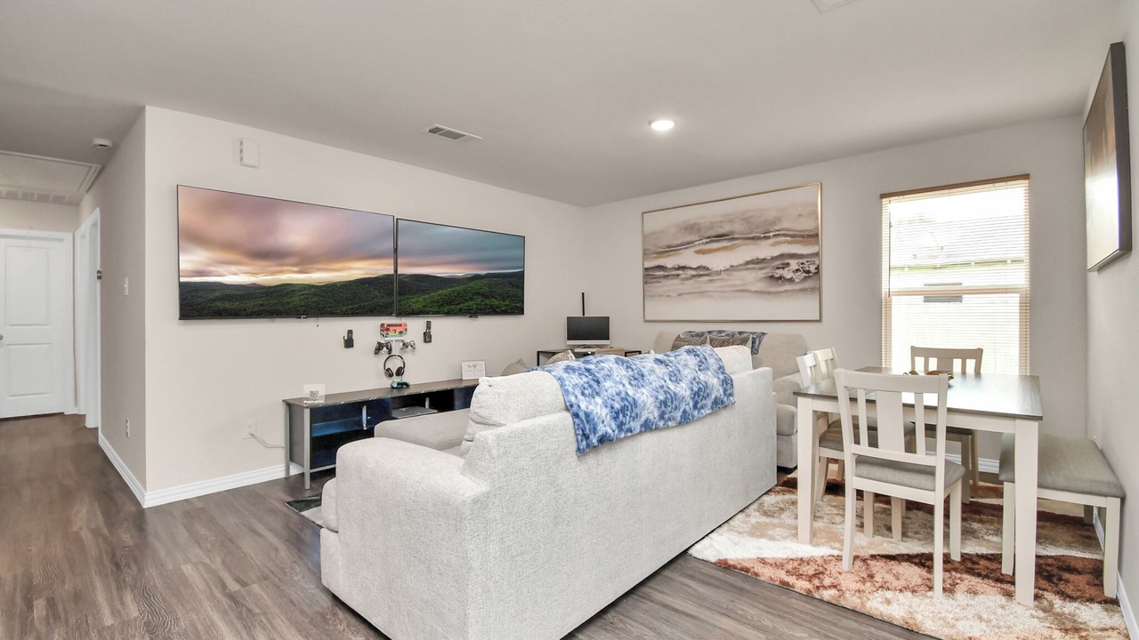 Photo of Livingroom in Houston