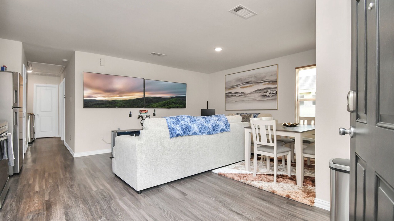 Photo of Livingroom in Houston