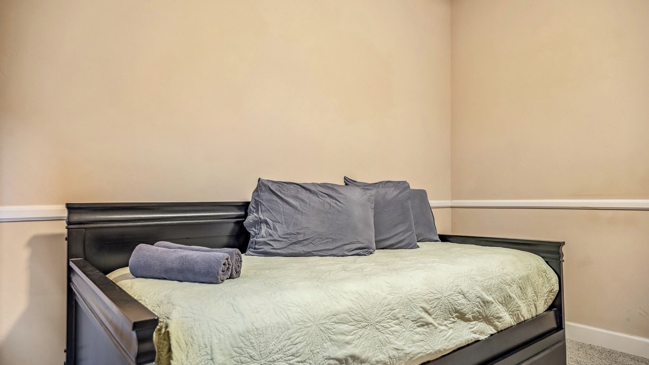 Photo of Bedroom in Bullhead City