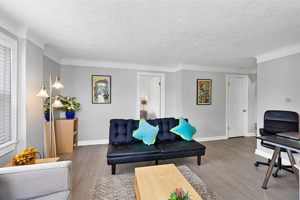 Photo of Livingroom in Royal Oak