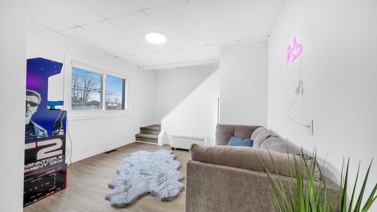 Photo of Livingroom in LaSalle