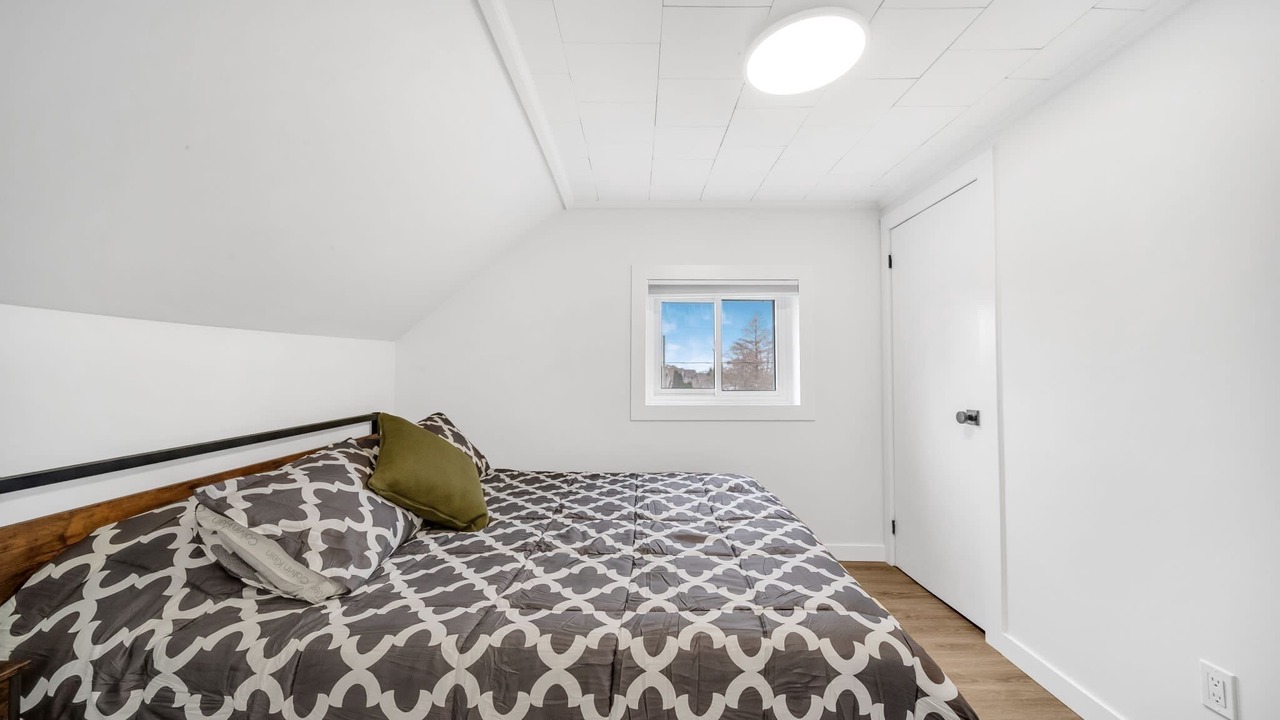 Photo of Bedroom in LaSalle
