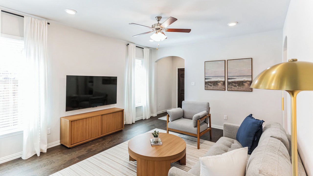 Photo of Livingroom in Justin