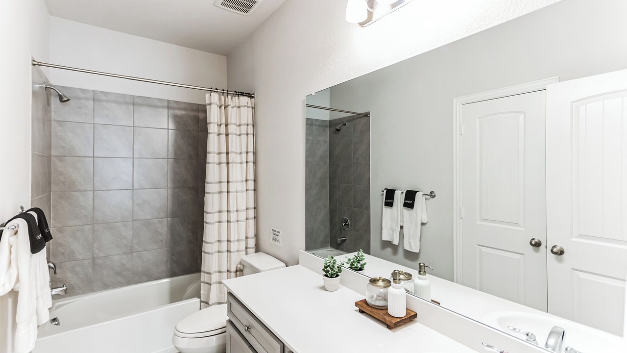 Photo of Bathroom in Justin