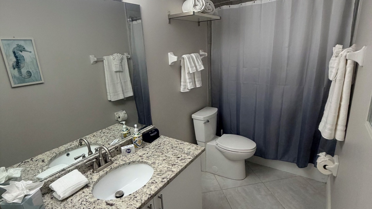 Photo of Bathroom in Vanderbilt Beach