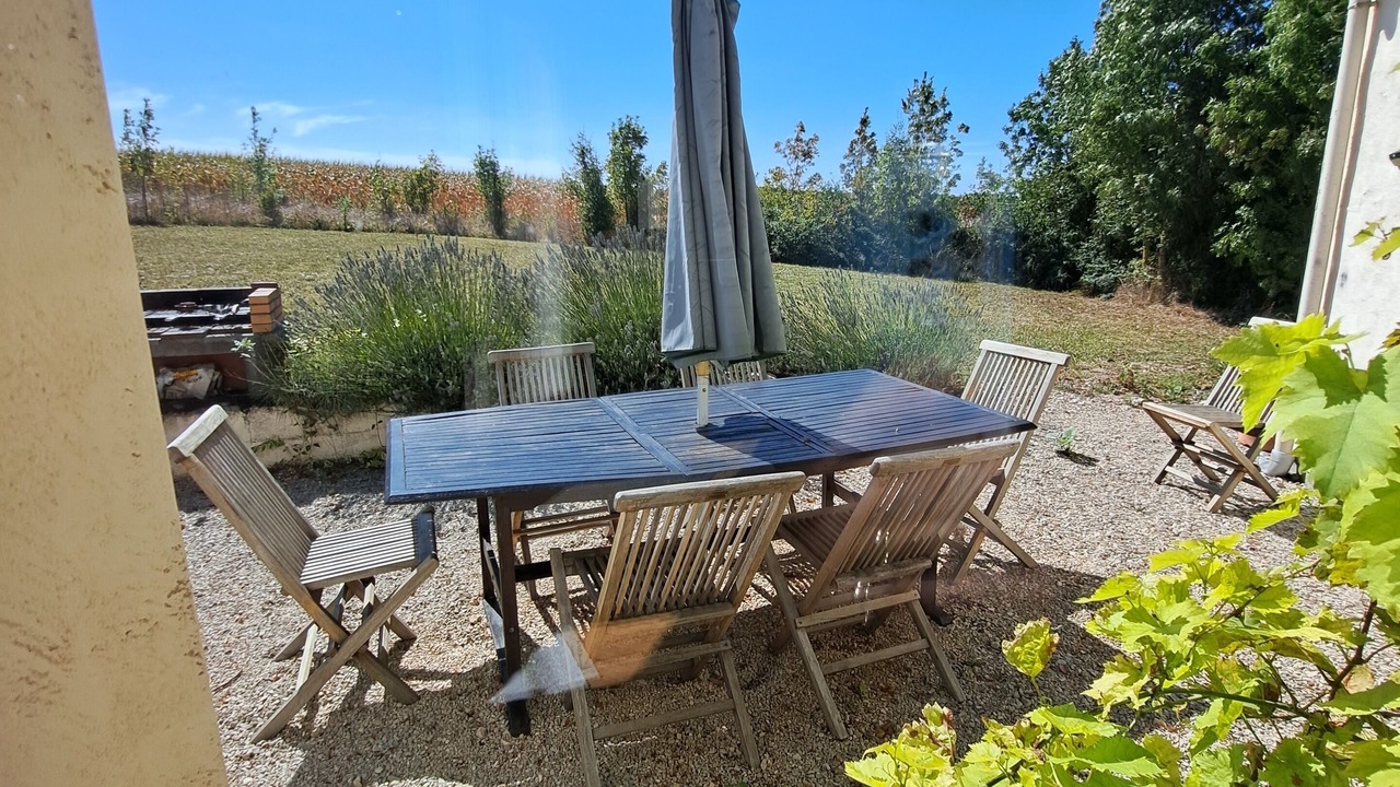 Photo of Outdoor in Saint-Pierre-de-Juillers