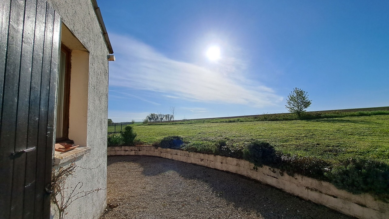 Photo of Outdoor in Saint-Pierre-de-Juillers