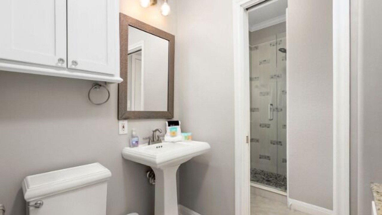 Photo of Bathroom in El Lago