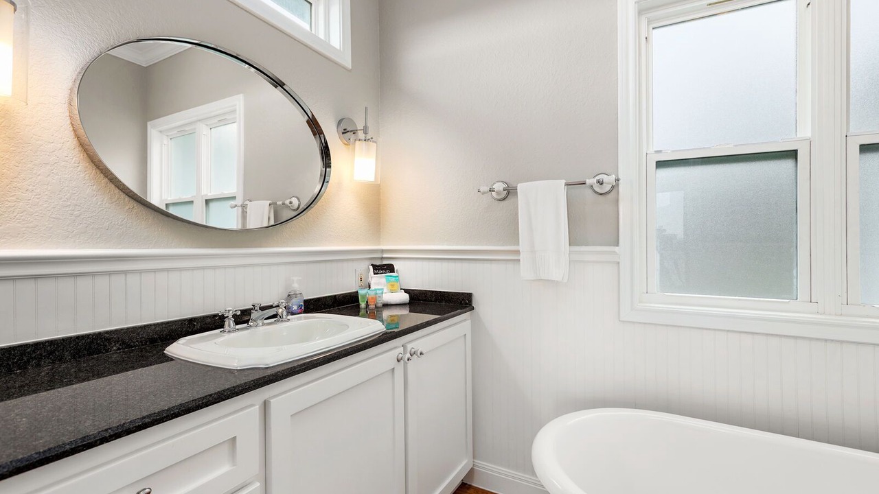 Photo of Bathroom in El Lago